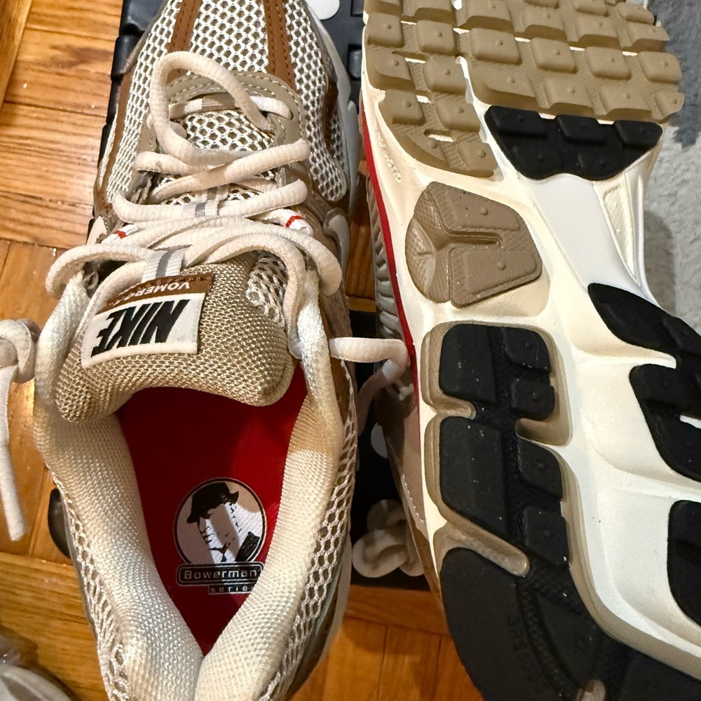 Nike Cream and Tan Sneakers